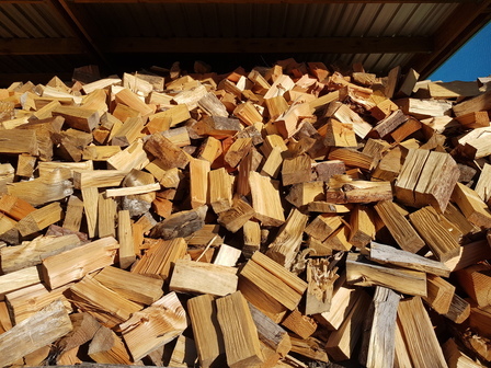 Dry Firewood – Ready to burn  (Douglas fir) 5m2 Bulk Firewood